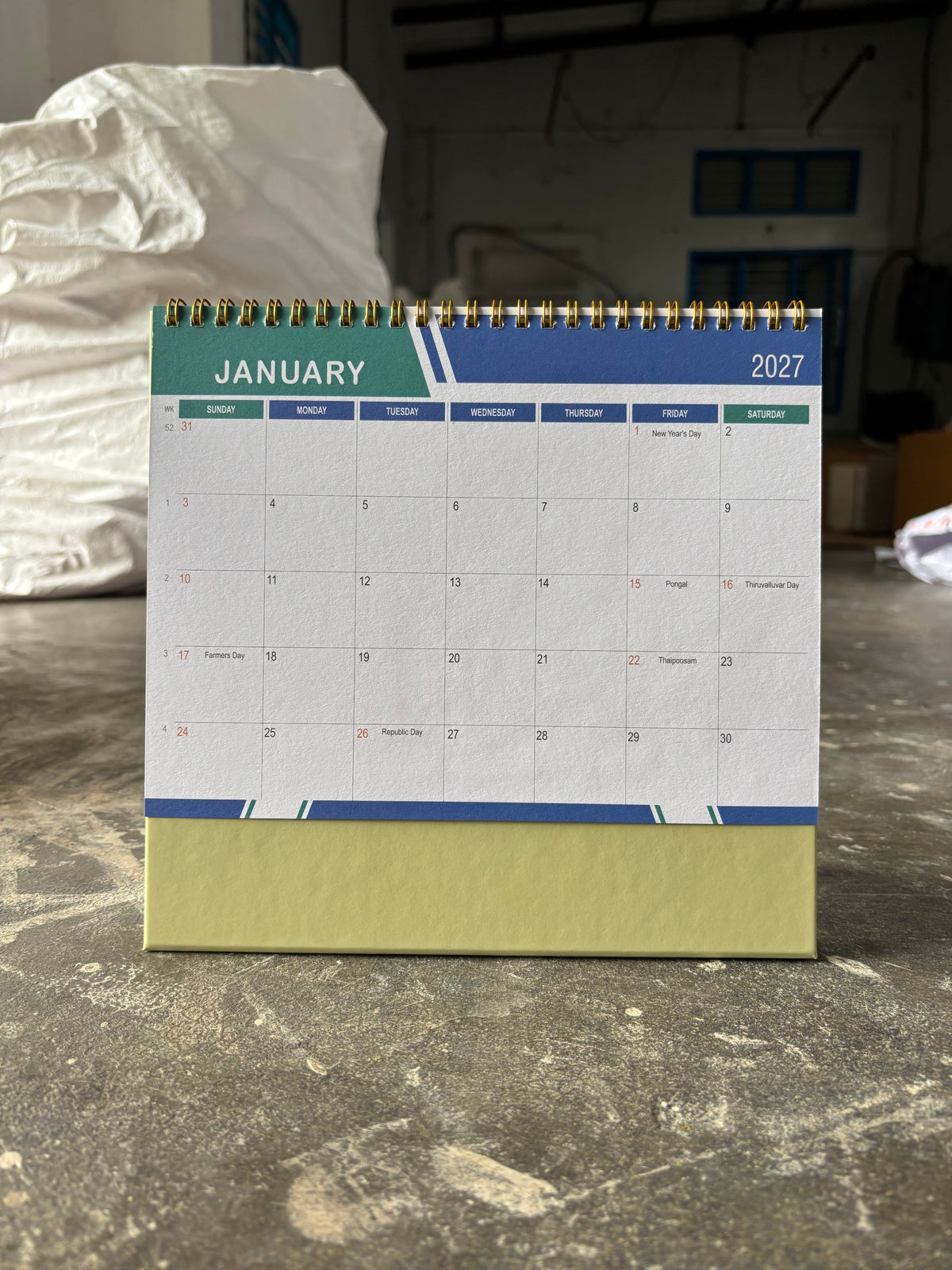 Eleganza 01 Table Calendar 2027
