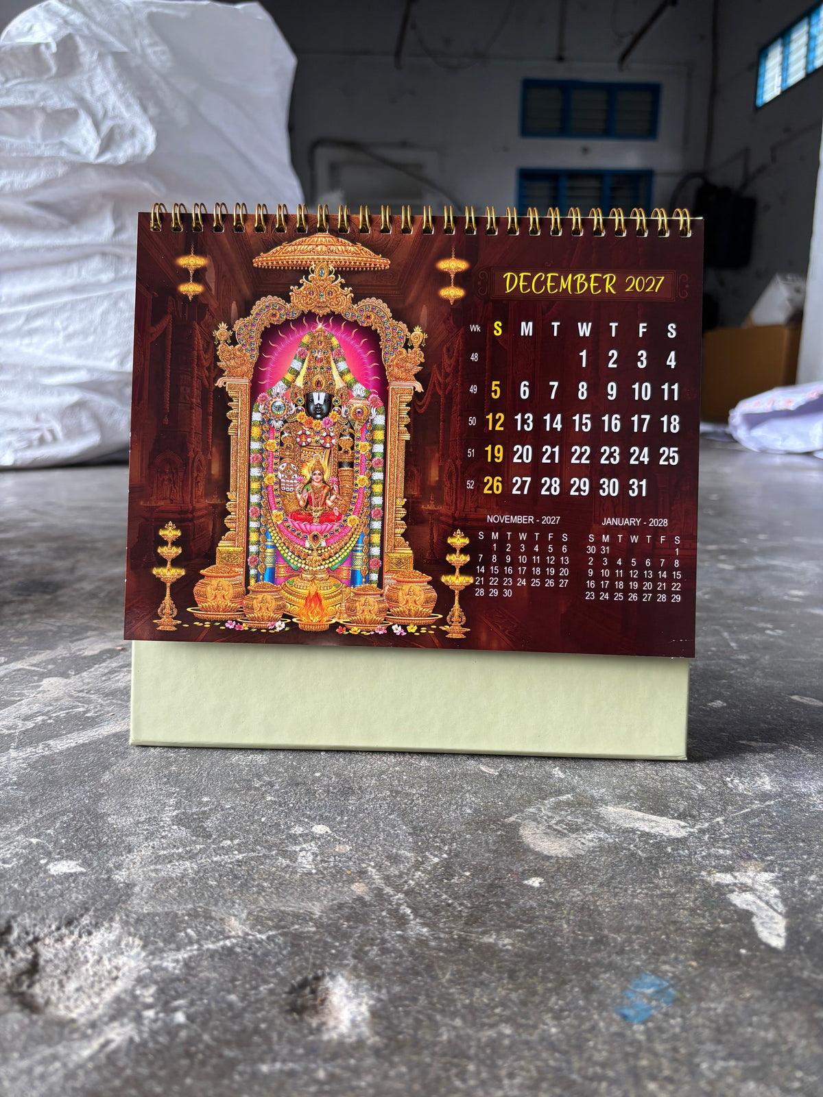 Eleganza 01 Table Calendar 2027