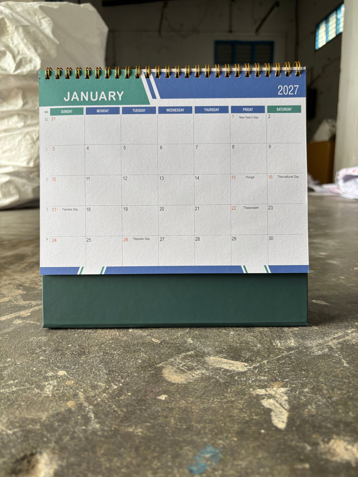 Eleganza 03 Table Calendar 2027