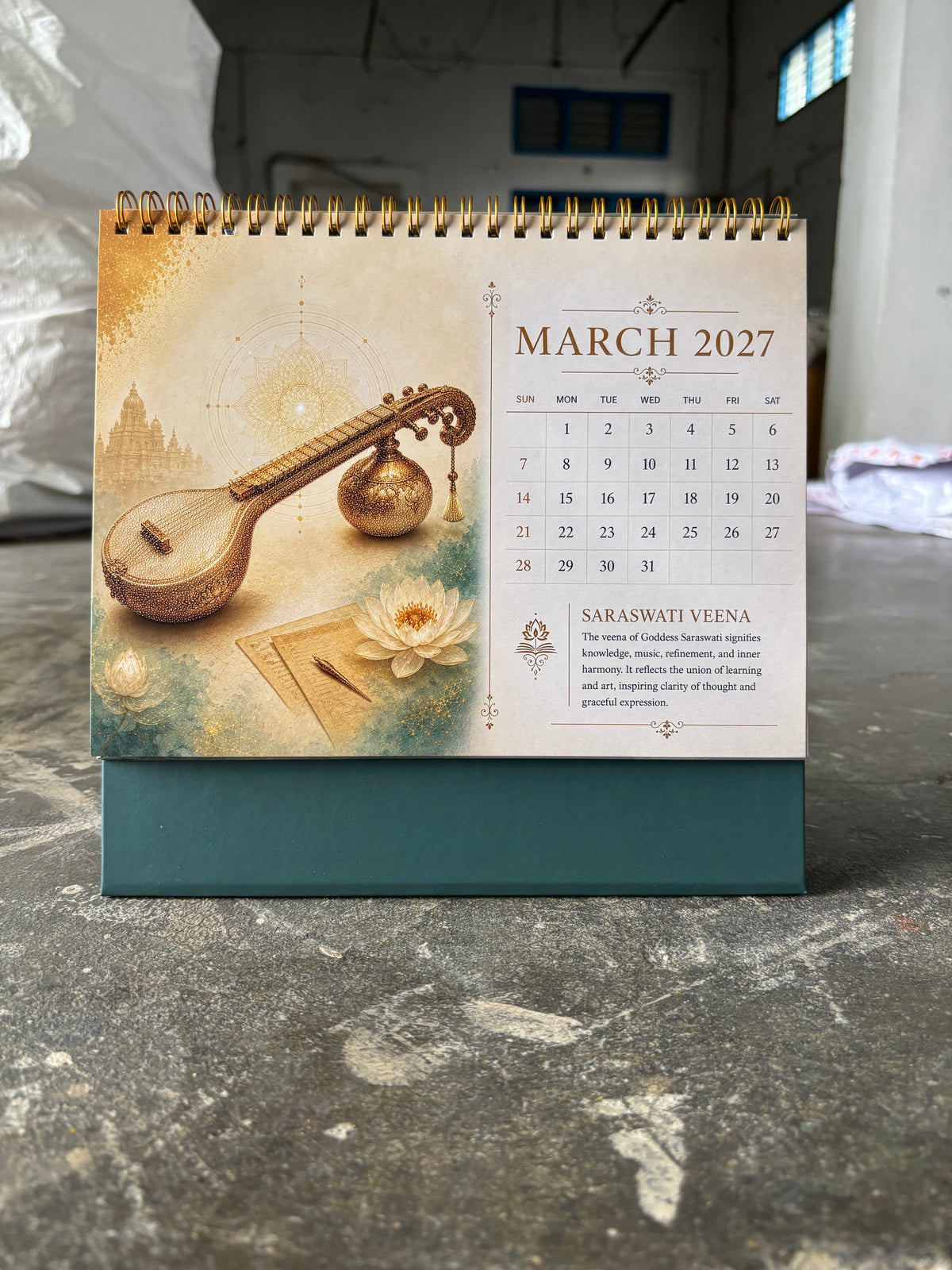 Eleganza 03 Table Calendar 2027