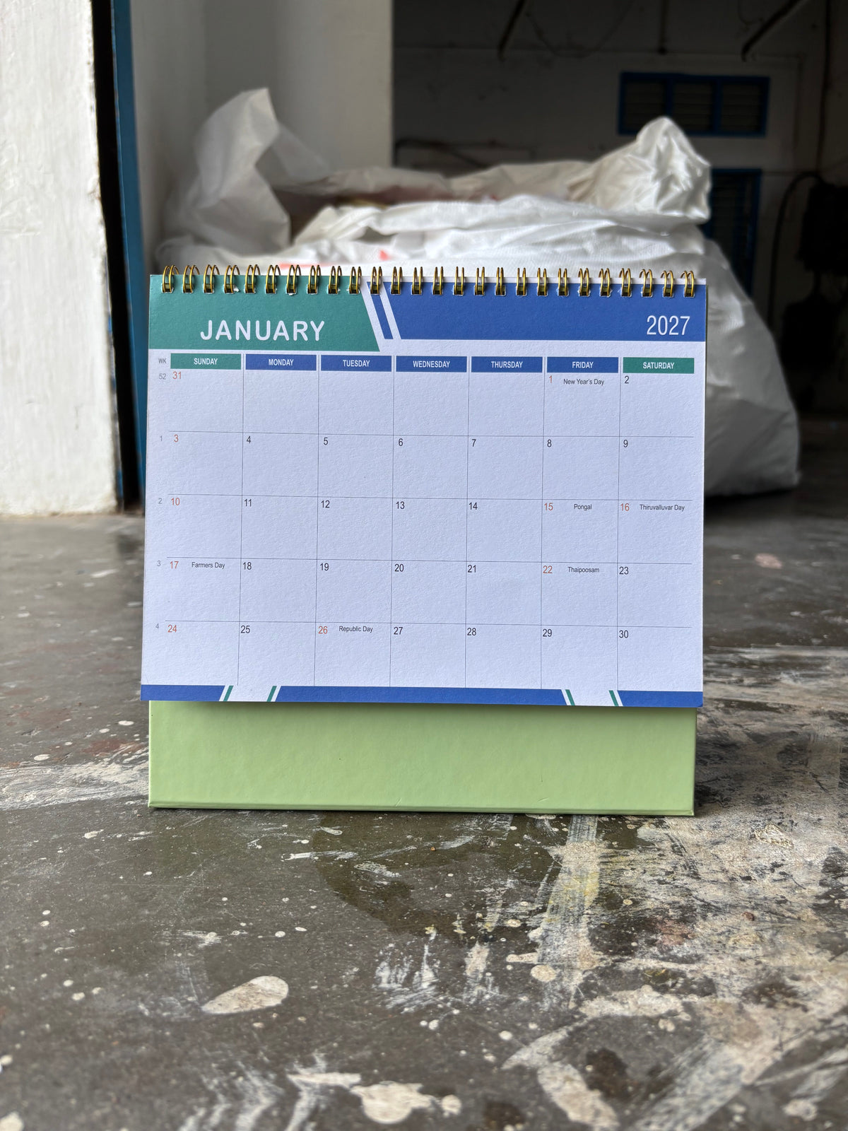 Eleganza 04 Table Calendar 2027
